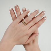 Anillo Dorado Doble – Minimalismo que impacta