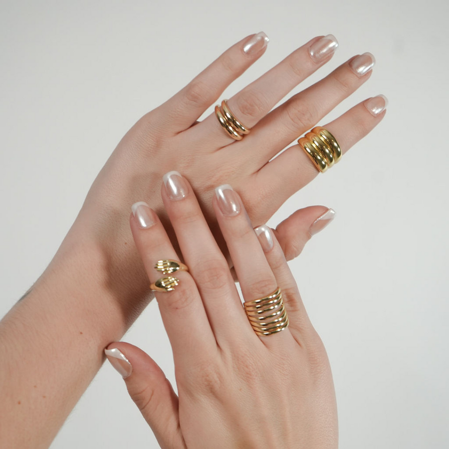 Anillo Bold Triple Ajustable – Elegancia dorada sin esfuerzo