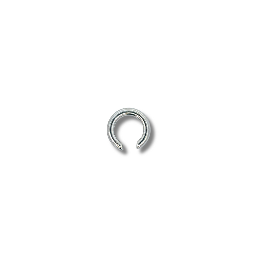 Ear Cuff Dorado Minimal – Menos es más
