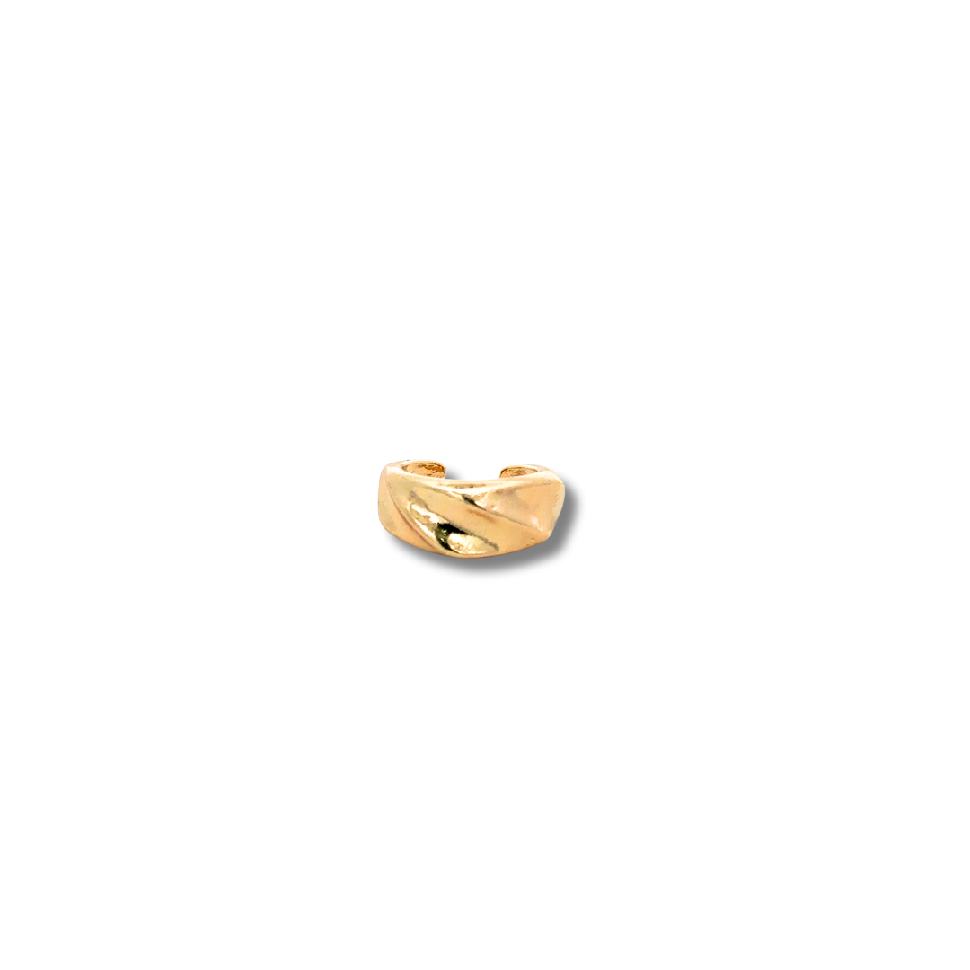Ear Cuff Dorado con Relieve – Un toque de carácter sin perforaciones